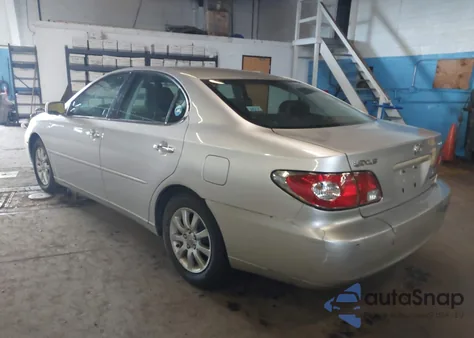 2002 Lexus Es 300 300 z USA, uszkodzony, nr VIN JTHBF30G425035697